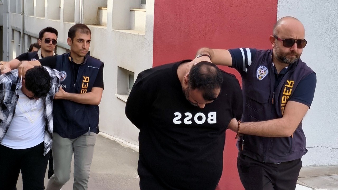 Adana'da Engelli Eşine Bisiklet Almak İsteyen Vatandaş 100 Bin TL Dolandırıldı