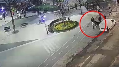 Sultangazi'de Sopalar Konuştu: Yumruklar Havada Uçuştu!