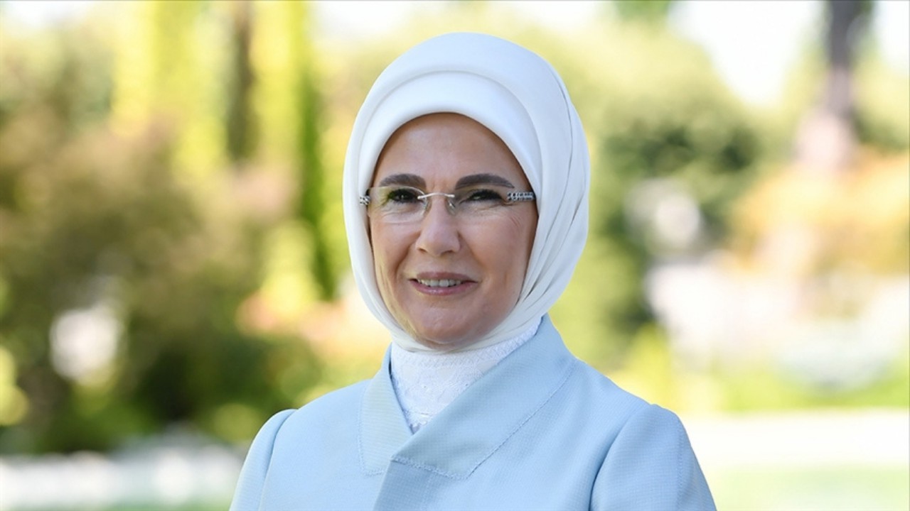 Emine Erdoğan'dan Kadir Gecesi Tebriği