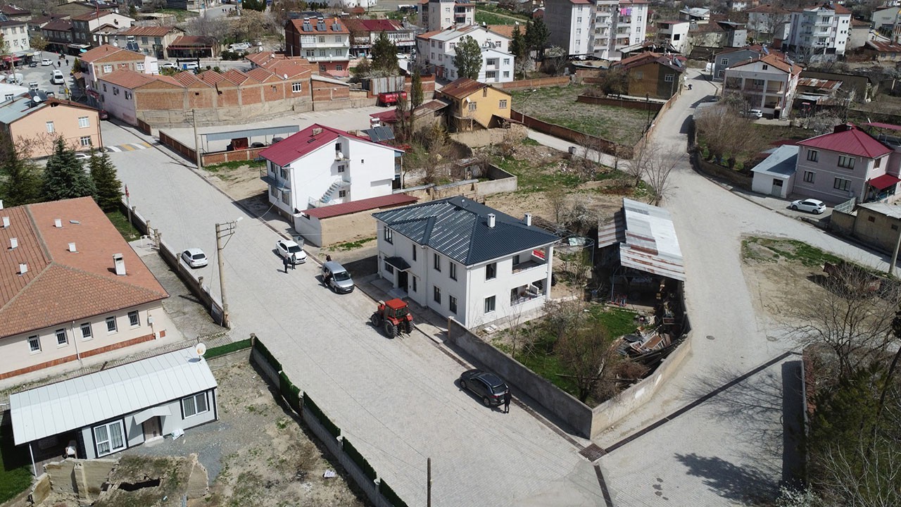 Elazığ'da "Yerinde Dönüşüm" ile Evlerine Kavuşan Depremzedeler Bayramı Yeni Yuvalarında Karşılıyor
